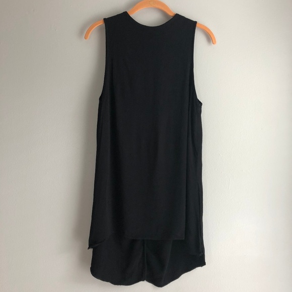 Topshop Tops - TopShop Sleeveless Black Tunic Tank